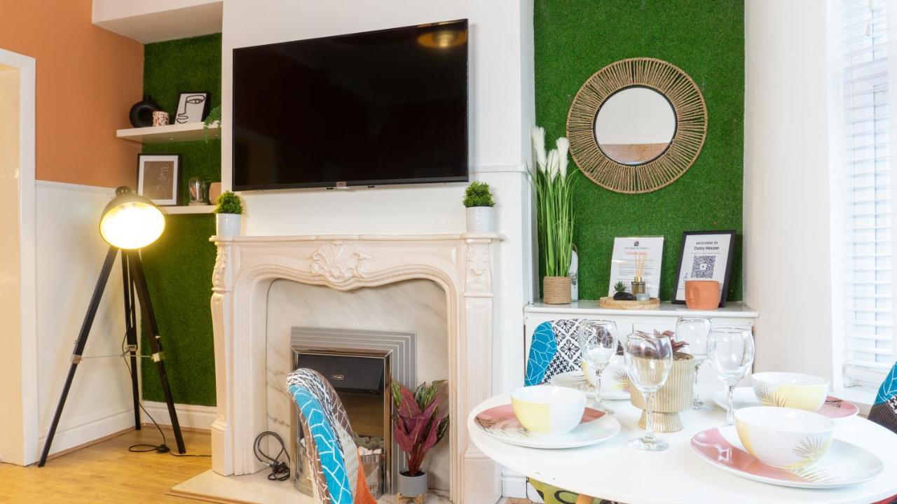 Air Host And - Daisy House - Large 3 Bedroom Sleeps 7 10 Minutes From Centre Liverpool
